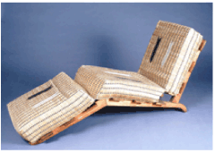 写真：ペリアン指導の「折りたたみ寝椅子」